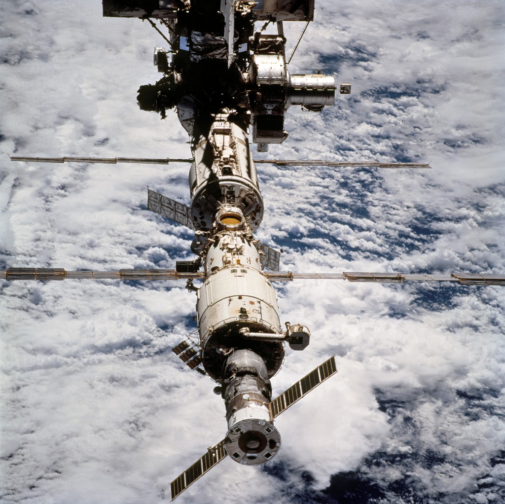 Международная космическая станция Июнь 2002