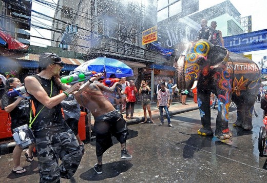 Мокрый карнавал, или Таиланд встречает Новый год