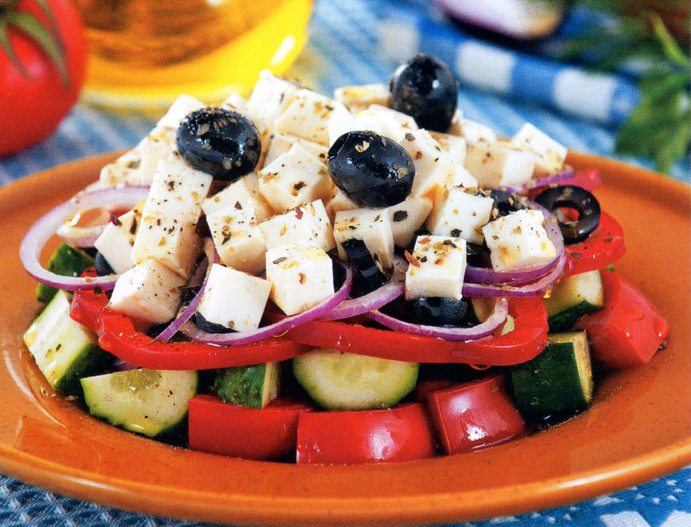 Греческая кухня рецепты. Греческая кухня. Греческая кухня национальные блюда. Греческий салат. Греческий салат в Греции.