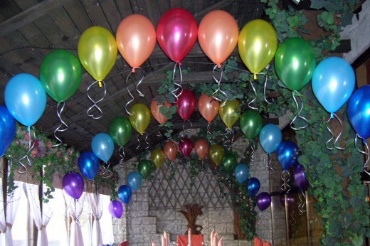 Оформление банкетного зала для свадьбы воздушными шарами 