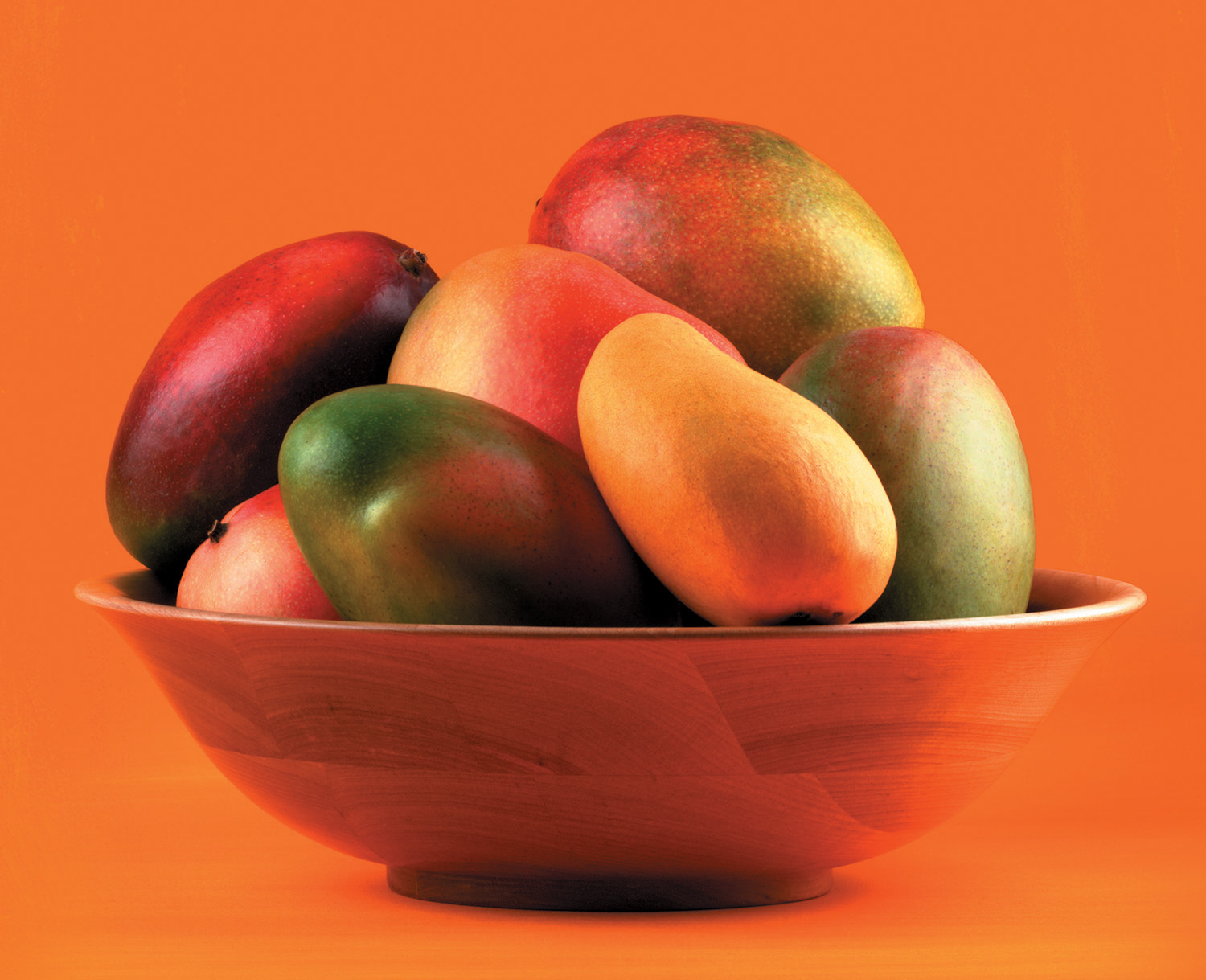 Манго фрукт полезные свойства и противопоказания. Манго (фрукт). Манго фрукт полезные. Манго полезные свойства. Полезные качества манго.