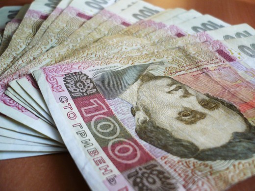 Средняя зарплата выросла до 3110 гривен