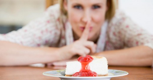 24 часа из жизни женщины, или почему торт со взбитыми сливками, съеденный до 11 утра, не сделает вас толстой