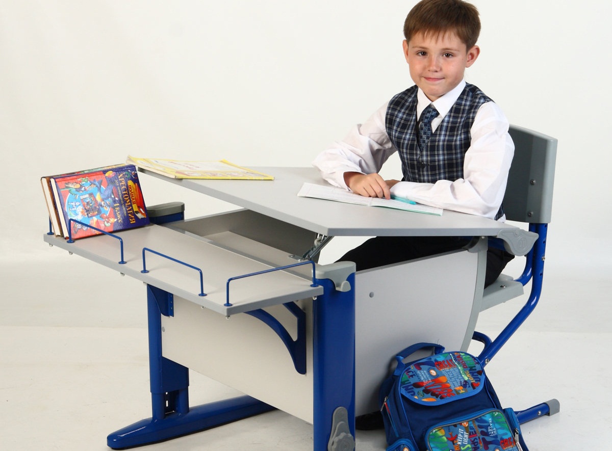 Школьное место ученика. Стол универсальный трансформируемый сут.14 Дэми. Парта для первоклассника. Детский стол для школьника. Детский стол для первоклашки.
