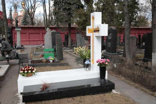 Компания "Мемория": изготовление надгробных памятников в Казани