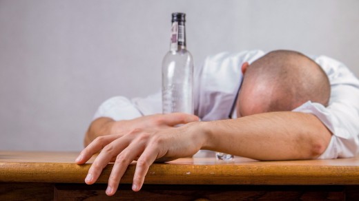 Как можно вылечить алкоголизм?