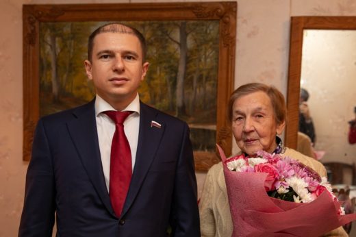 Михаил Романов поблагодарил столетнюю участницу ВОВ за активную жизненную позицию
