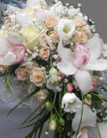 Неповторимые и стильные свадебные букеты от цветочного салона «Квіточка»