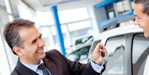 В каком салоне купить автомобиль?