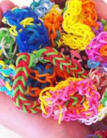 Детский набор для плетения Rainbow Loom, покоривший Америку и Европу