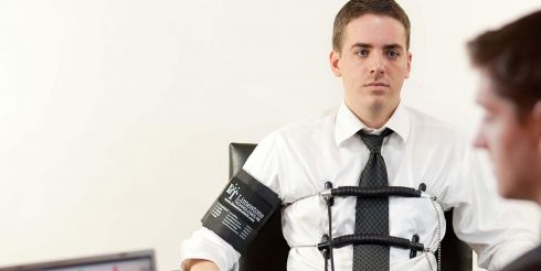 Проверка сотрудников на детекторе лжи