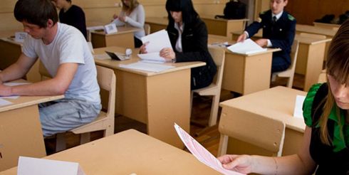 В российских школах проведут новый эксперимент с ЕГЭ