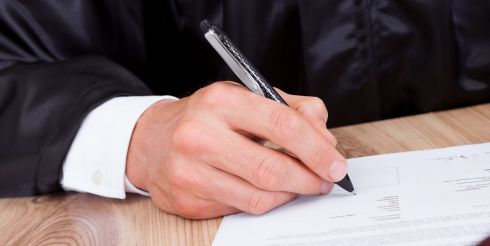 За что суды чаще всего лишают собственников их недвижимости