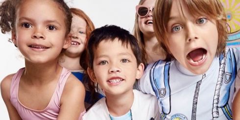 Детская мода на мобильных экранах родителей