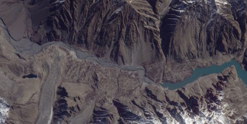 В Пакистане оползень создал озеро