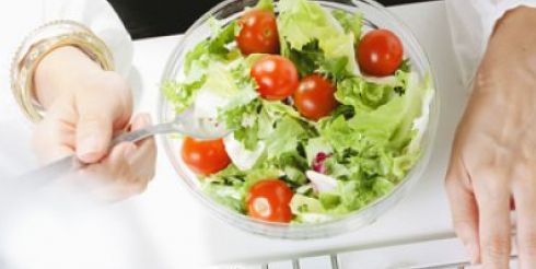 Заказать вкусную еду на обед в офис