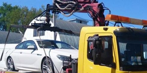 Крупная компания «Эвакуатор-01» в Санкт-Петербурге вытесняет конкурентов