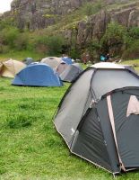 Как выбрать и установить туристическую палатку