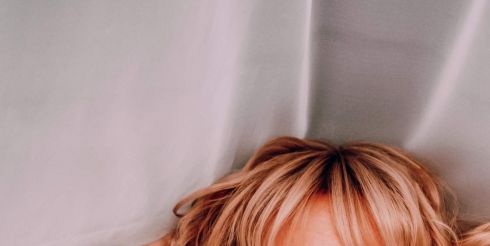 Коронавирус внес серьезные изменения в планы блогера из России и ее любимого из Парижа