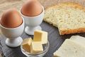 Почему нужно обязательно есть яйца и сливочное масло на завтрак