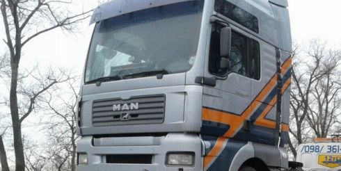 Как влияет сезонность на услуги эвакуации грузовых автомобилей?