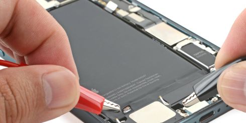 10 мифов о ремонте iPhone 16 Pro Max – что правда, а что – просто страшилки?