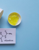 Для чего используют аллантоин в косметике