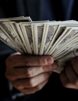 Чужие деньги как инструмент