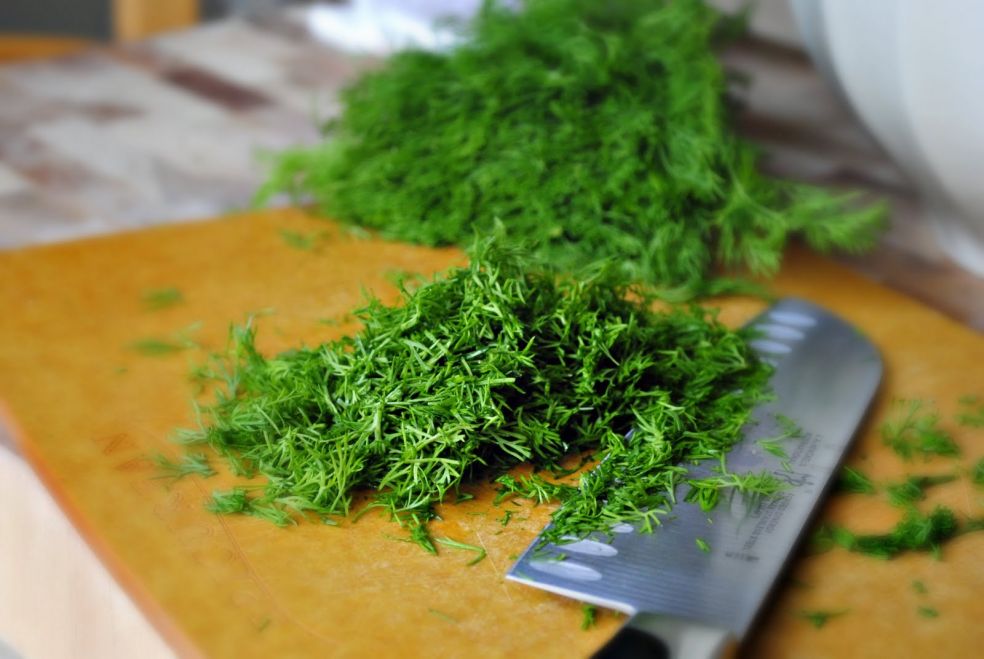 Клубничный салат со шпинатом фото-рецепт