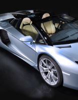 Lamborghini представила Aventador LP 700-4 Roadster